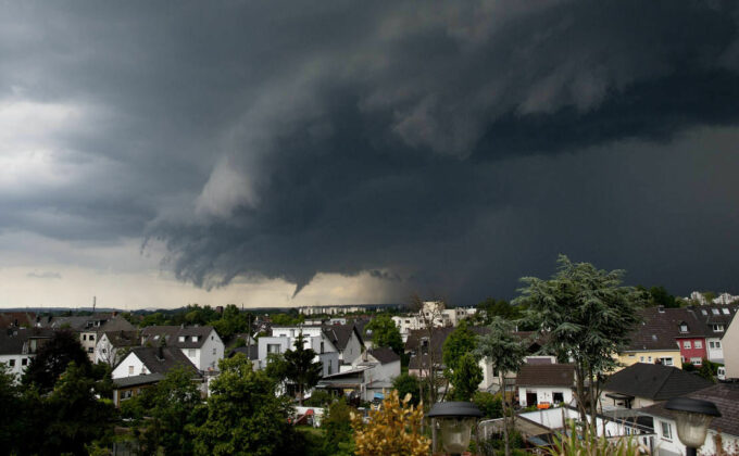 Wohngebäude und Elementar – Richtig versichert gegen Unwetter und Naturgefahren