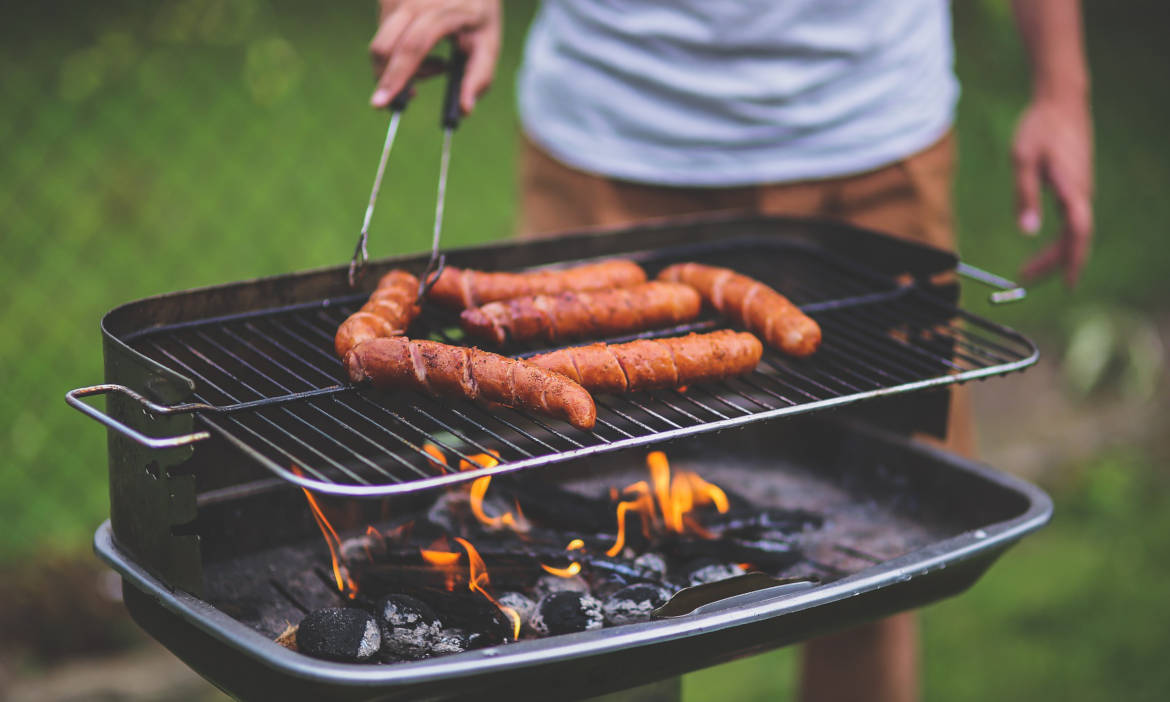 Risiko Grillen – Welche Versicherung zahlt bei Unfällen?
