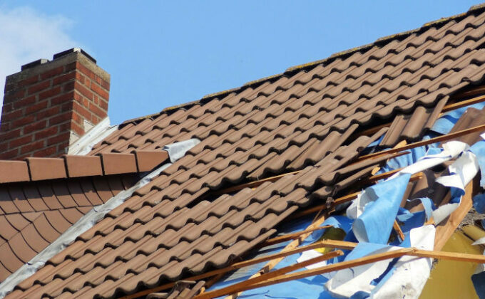 Orkantief Sabine: Welche Versicherung haftet bei Sturmschäden?