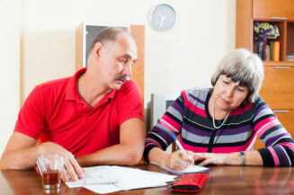 Warum die Beiträge jetzt steigen und was Versicherte tun können