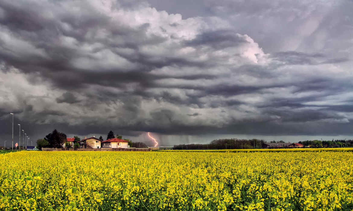Welche Versicherung zahlt bei Unwetterschäden?